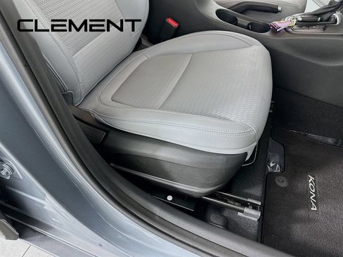 Used 2019 Hyundai Kona Limited FWD image 34