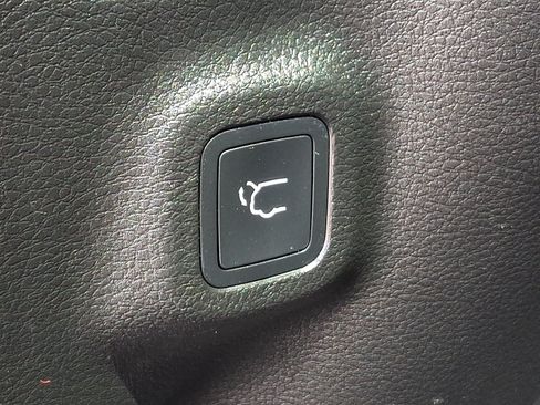 Certified 2022 Jeep Compass Trailhawk w/ Trailhawk Elite Group AWD/4WD image 32