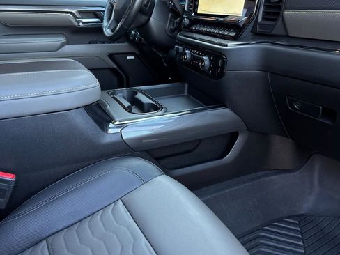 Certified 2024 Chevrolet Silverado 2500 ZR2 w/ ZR2 Bison Edition image 17