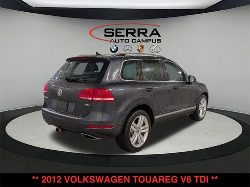 Used 2012 Volkswagen Touareg Sport image 3