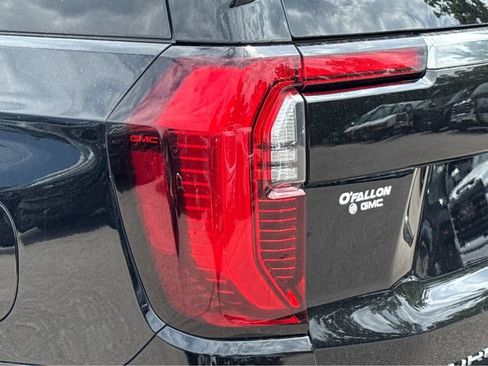 New 2026 GMC Yukon XL AT4 w/ LPO, Floor Liner Package AWD/4WD image 21