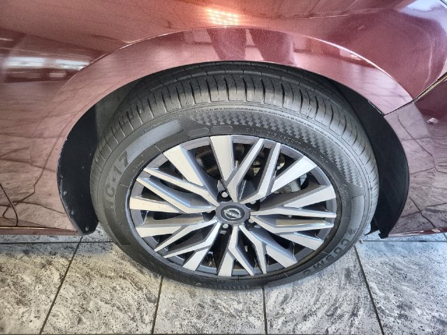 Used 2024 Nissan Altima 2.5 SV FWD image 10