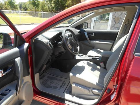 Used 2013 Nissan Rogue S w/ Special Edition Pkg AWD/4WD image 2