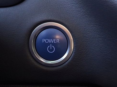 Used 2022 Toyota Tundra Platinum image 23