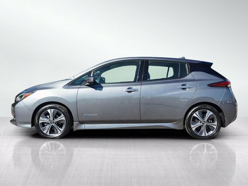 Used 2018 Nissan Leaf SL w/ SL Technology Package FWD image 2