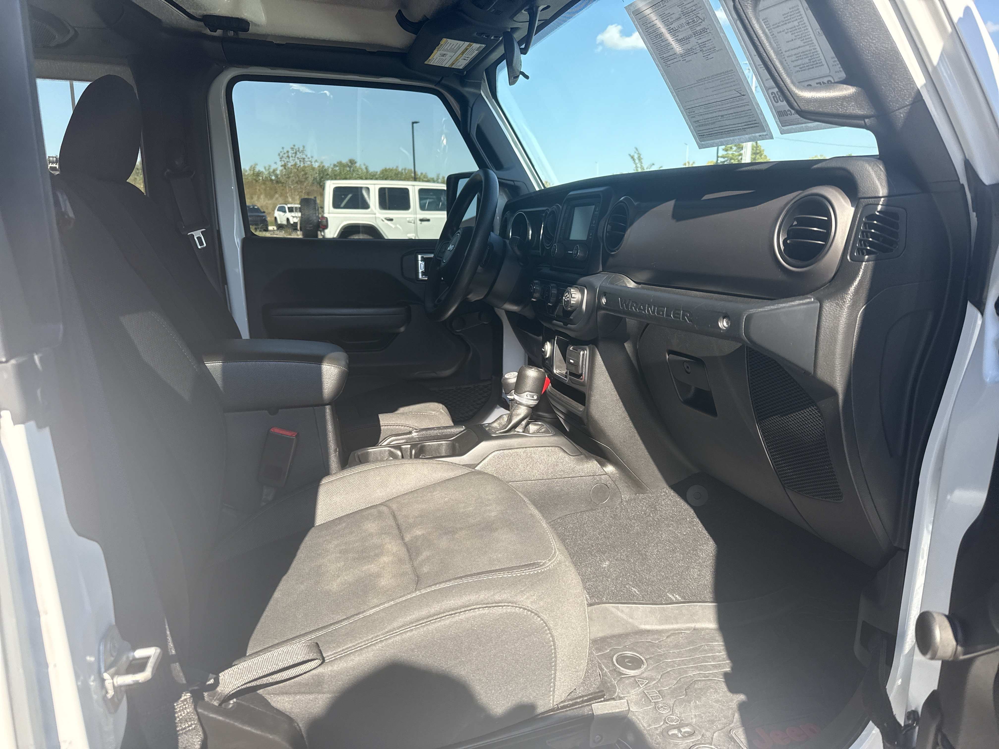 Used 2019 Jeep Wrangler Sport AWD/4WD image 11