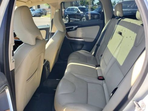 Used 2017 Volvo XC60 T6 Inscription w/ Climate Package AWD/4WD image 27