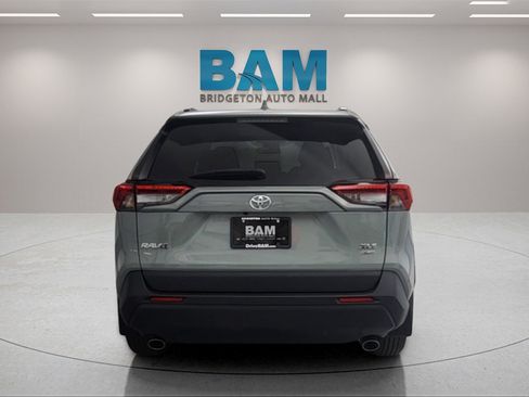 Used 2022 Toyota RAV4 XLE image 11
