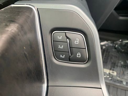 Certified 2022 Ford F150 Lariat w/ Equipment Group 502A High image 15