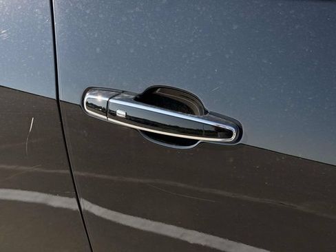 Used 2023 Chevrolet Blazer Premier w/ Enhanced Convenience Package FWD image 9