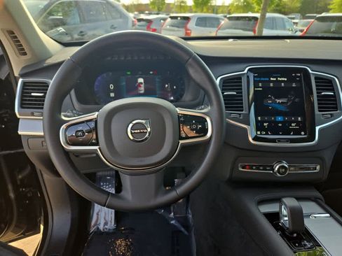 Used 2024 Volvo XC90 B5 Core image 14
