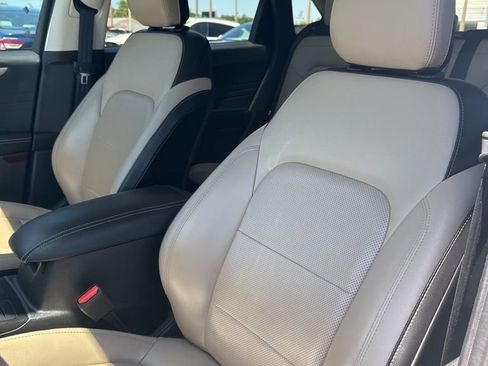 Used 2022 Ford Escape SEL image 7