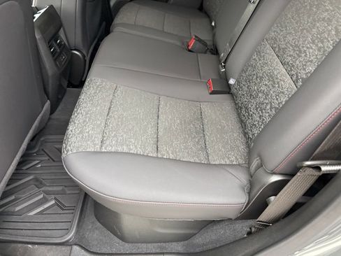 Used 2024 Chevrolet Colorado Z71 w/ Z71 Convenience Package 2 image 28