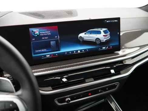 Used 2026 BMW X7 M60i image 29