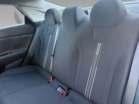 Used 2023 Hyundai Elantra SEL image 4