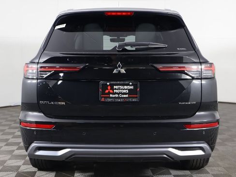 New 2025 Mitsubishi Outlander AWD image 16