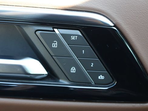Used 2026 Chevrolet Suburban High Country RWD image 15