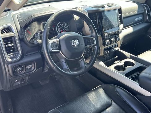 Used 2022 RAM 1500 Laramie AWD/4WD image 2