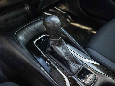 Used 2020 Toyota Corolla LE FWD image 17