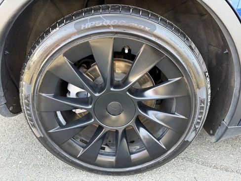 Used 2023 Tesla Model Y Long Range image 57