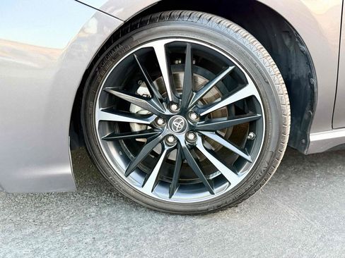 Used 2018 Toyota Camry XSE FWD image 14