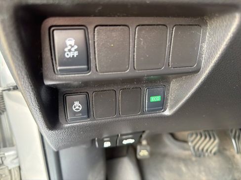 Used 2017 Nissan Rogue Sport SL image 4