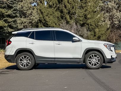 Used 2024 GMC Terrain SLT