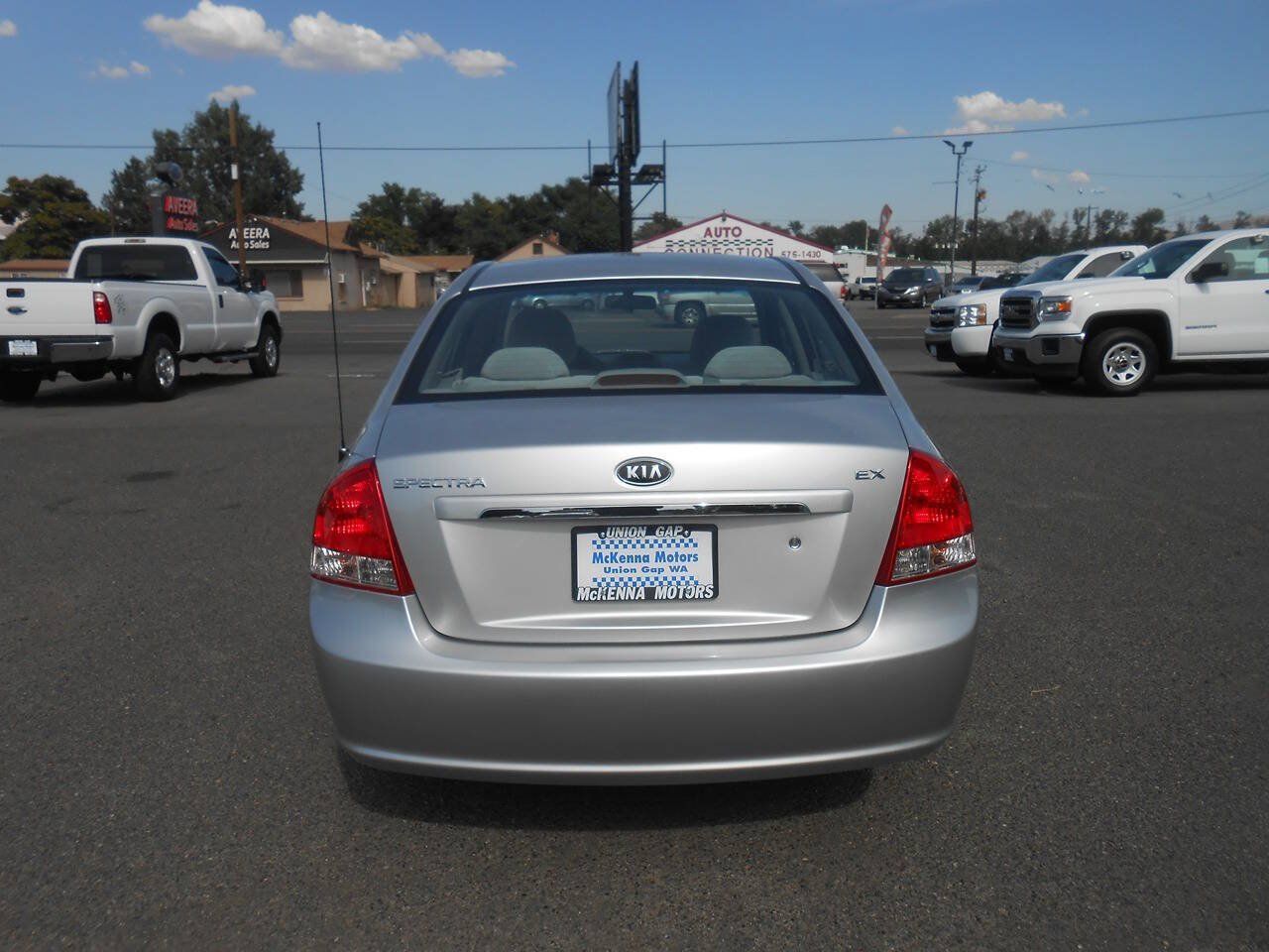 Used 2009 Kia Spectra EX FWD image 8