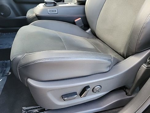 Certified 2023 Nissan Ariya FWD image 20