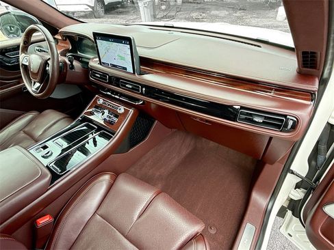 Used 2023 Lincoln Aviator Black Label w/ Jet Package image 34