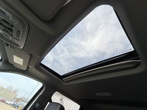 New 2026 GMC Sierra 1500 SLT w/ SLT Premium Plus Package image 19