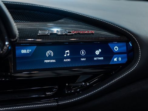 Used 2025 Ferrari SF90 Spider image 34