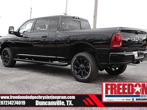 New 2026 RAM 2500 Laramie AWD/4WD image 3