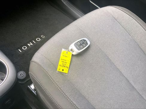 Used 2024 Hyundai Ioniq 5 SEL RWD image 14