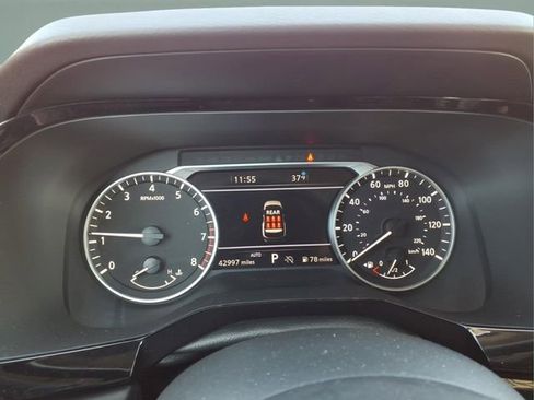 Used 2024 Nissan Pathfinder SL w/ Cargo Package AWD/4WD image 29