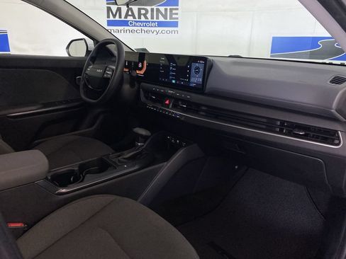Used 2025 Kia K4 FWD image 33
