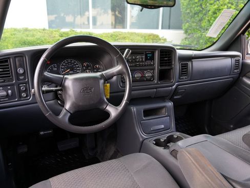 Used 2002 Chevrolet Avalanche 2WD image 5