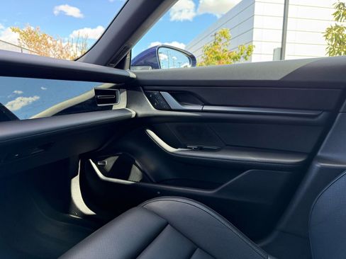 Certified 2025 Porsche Taycan image 23