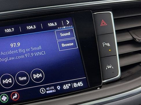 Used 2023 Buick Enclave Essence w/ Experience Buick Package FWD image 39