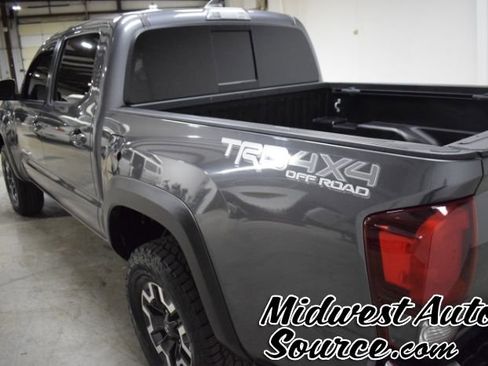 Used 2019 Toyota Tacoma SR5 image 3