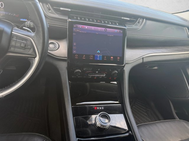 Used 2021 Jeep Grand Cherokee L Limited RWD image 12