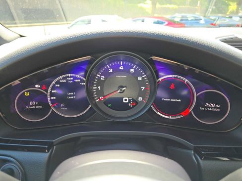 Used 2021 Porsche Cayenne AWD/4WD image 32