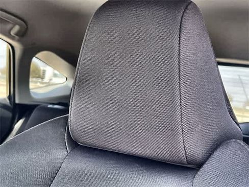 Used 2021 Toyota Venza LE w/ Carpet Mat Package (TMS) image 25