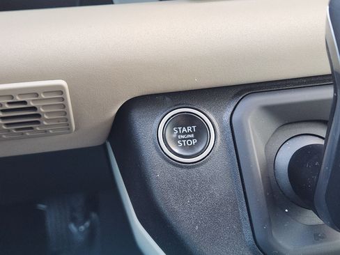 Used 2021 Land Rover Defender 110 SE image 20