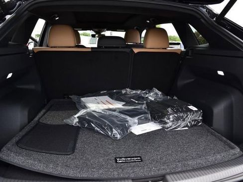 New 2026 Volkswagen Atlas Cross Sport SEL AWD/4WD image 24
