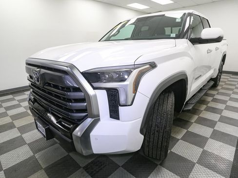 Used 2022 Toyota Tundra Limited image 4