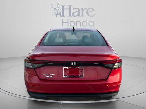 Used 2025 Honda Accord SE image 4
