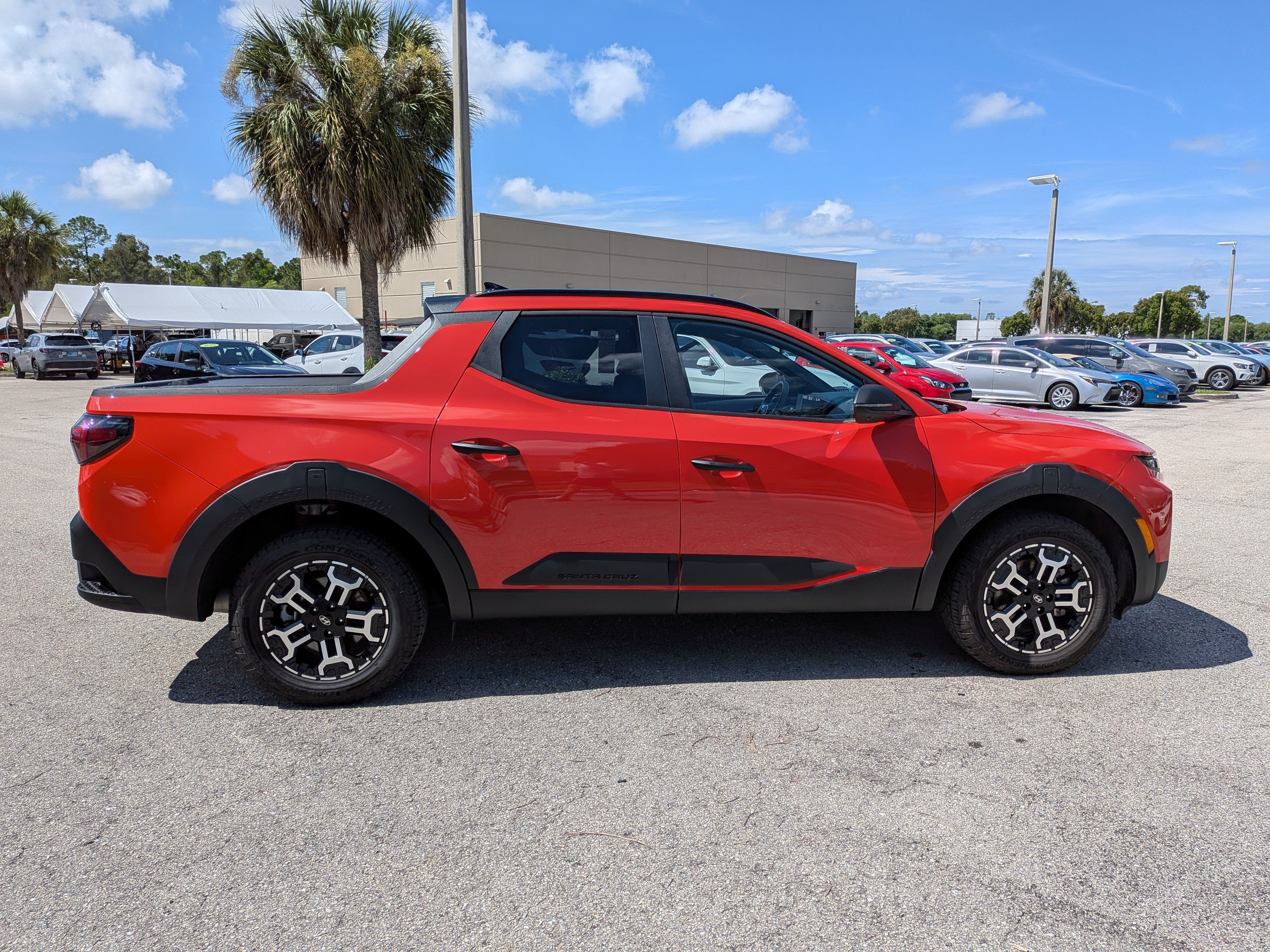Used 2025 Hyundai Santa Cruz XRT AWD/4WD image 3