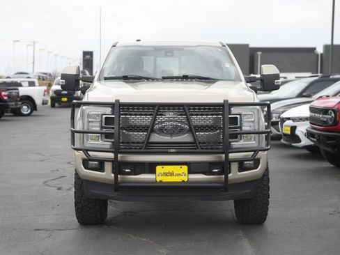 Used 2018 Ford F250 Limited image 3