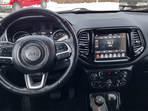 Used 2019 Jeep Compass Limited image 19